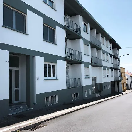 Encantador No Centro De