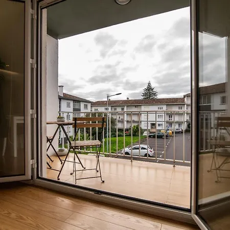 Encantador No Centro De Apartmán Ponta Delgada